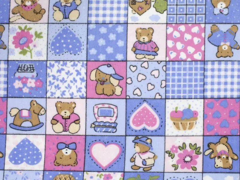 Flanelová látka medvídci patchwork metráž značky Škodák.