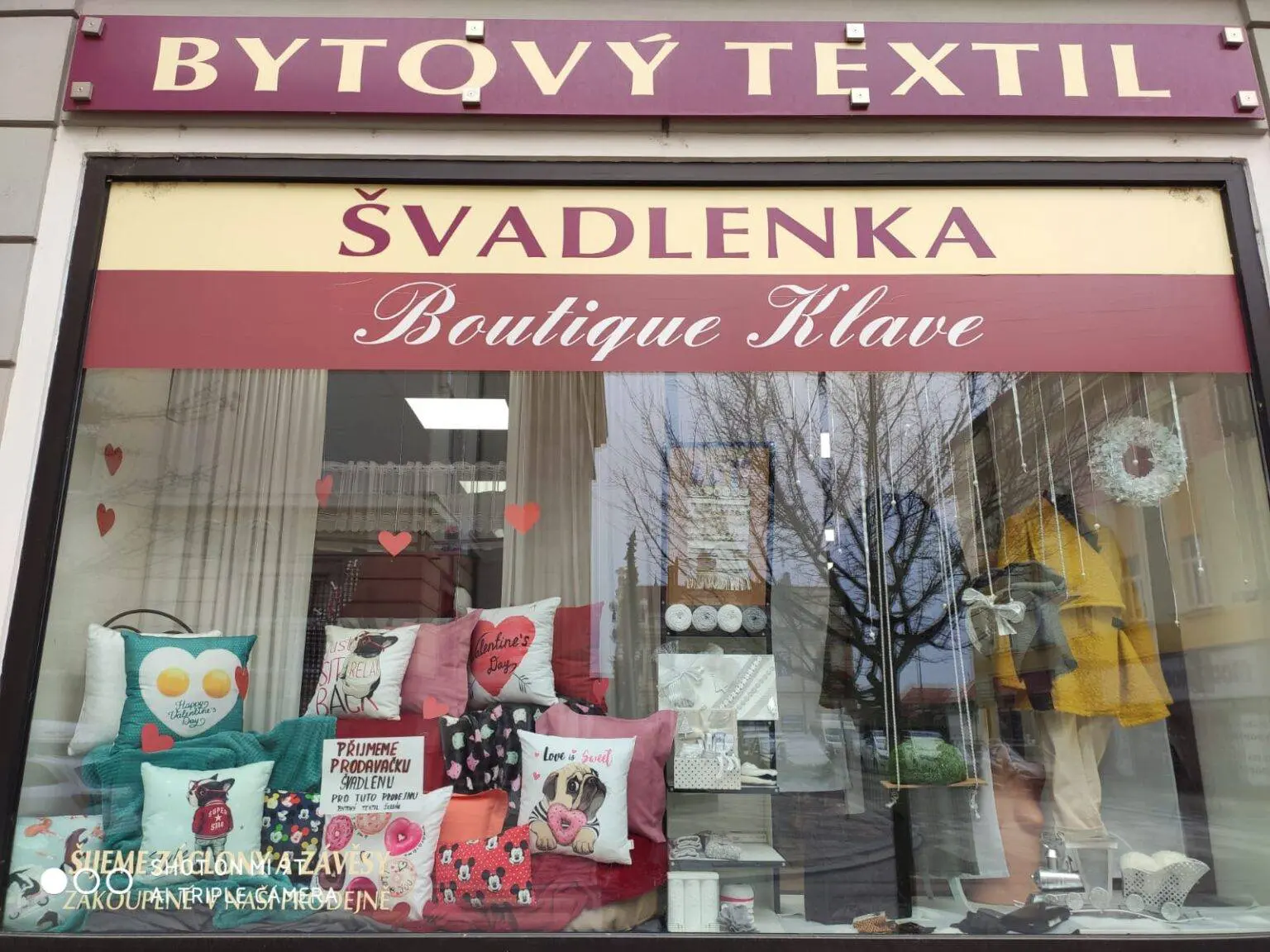 Kamenná Prodejna Bytového Textilu Škodák Tábor pohled z venku