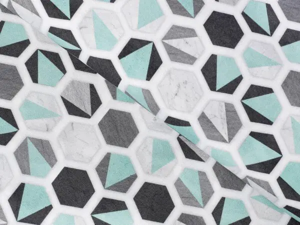 LONETA se vzorem mentolový hexagon metráž Škodák