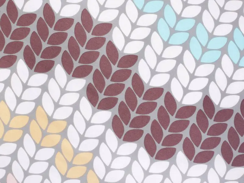 Bavlněný sáten geometrické lístečky metráž značky Škodák.
