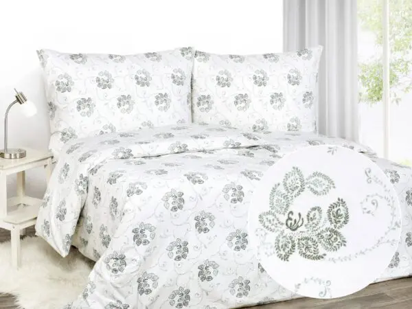 Flanelové povlečení zelené ornamenty na bílé značky Škodák.