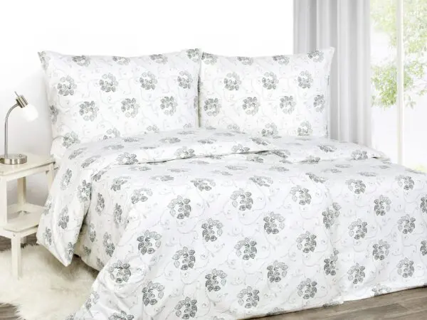 Flanelové povlečení zelené ornamenty na bílé značky Škodák.