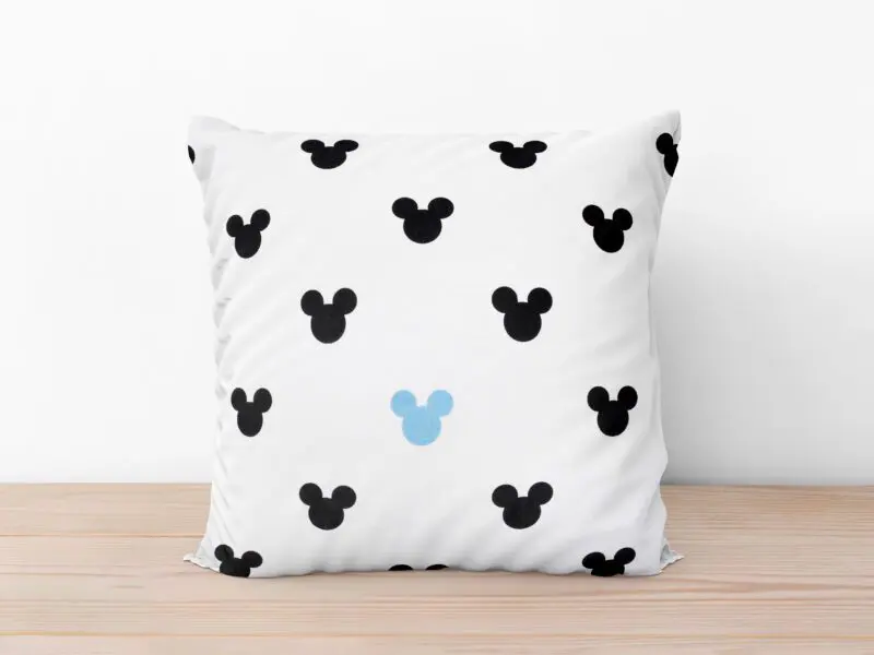 Bavlněný povlak na polštář Mickey Mouse růžový značky Škodák.