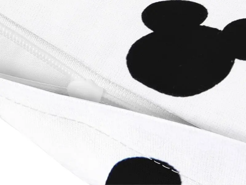 Bavlněný povlak na polštář Mickey Mouse růžový značky Škodák.