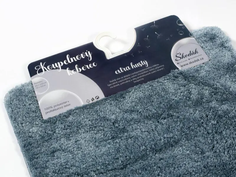 Dlouhochlupá koupelnová předložka / kobereček modrá značky Škodák