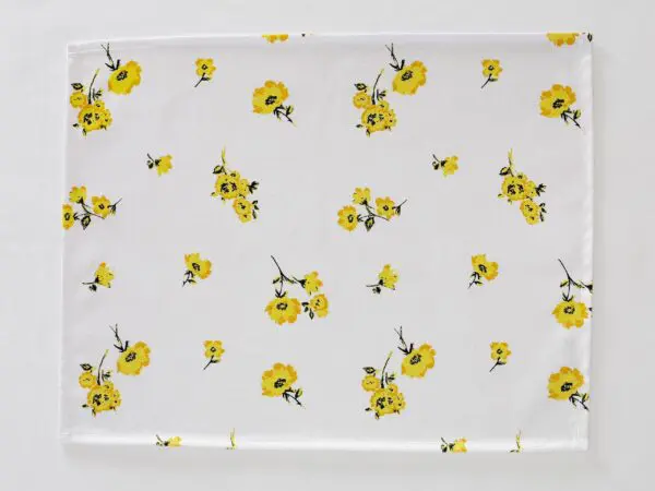 Bavlněné prostírání žluté květy na bílé značky Škodák