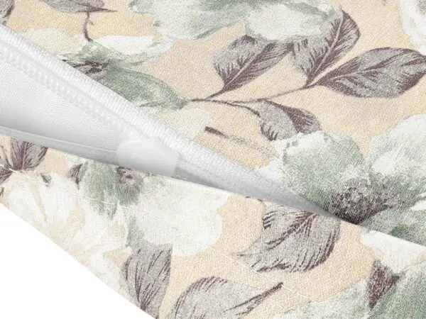 Povlak na polštář LONETA bílo-šedý květ značky Škodák