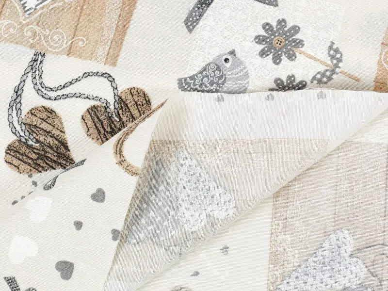 LONETA se vzorem béžová srdíčka patchwork značky Škodák