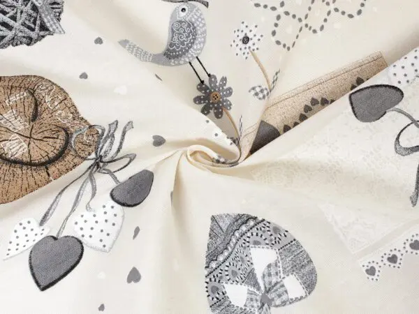 LONETA se vzorem béžová srdíčka patchwork značky Škodák