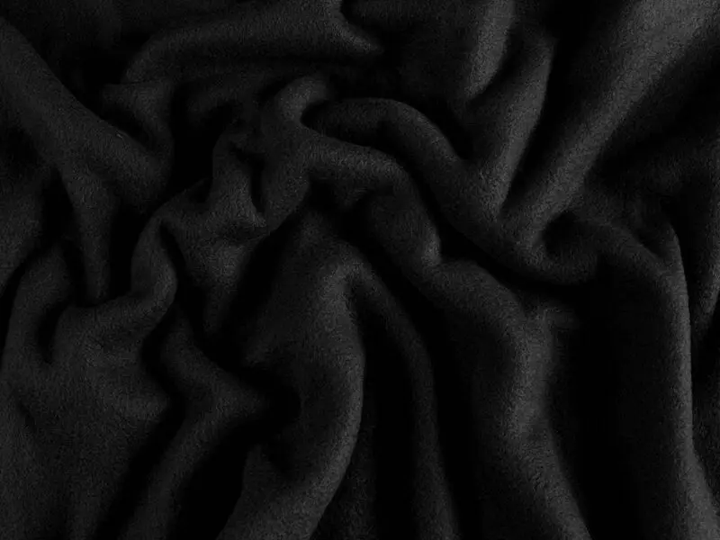 Polar Fleece černá metráž značky Škodák.