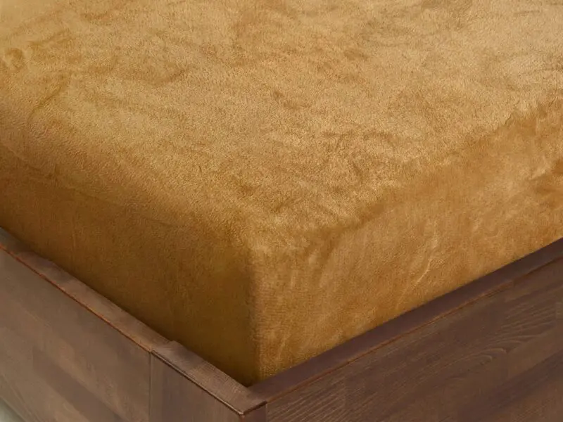 Mikroplyšové prostěradlo skořicové značky Škodák