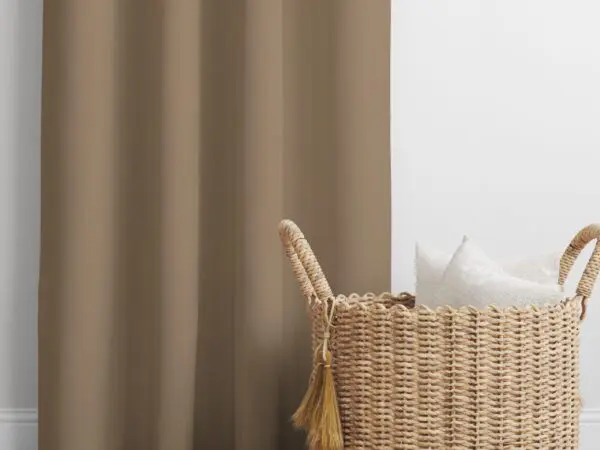 Dekorační závěs Rongo hnědý značky Škodák