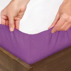 Bavlněné napínací prostěradlo fialové - do školky značky Škodák