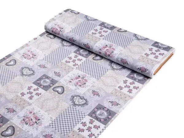 Dekorační látka LONETA srdce patchwork metráž značky Škodák