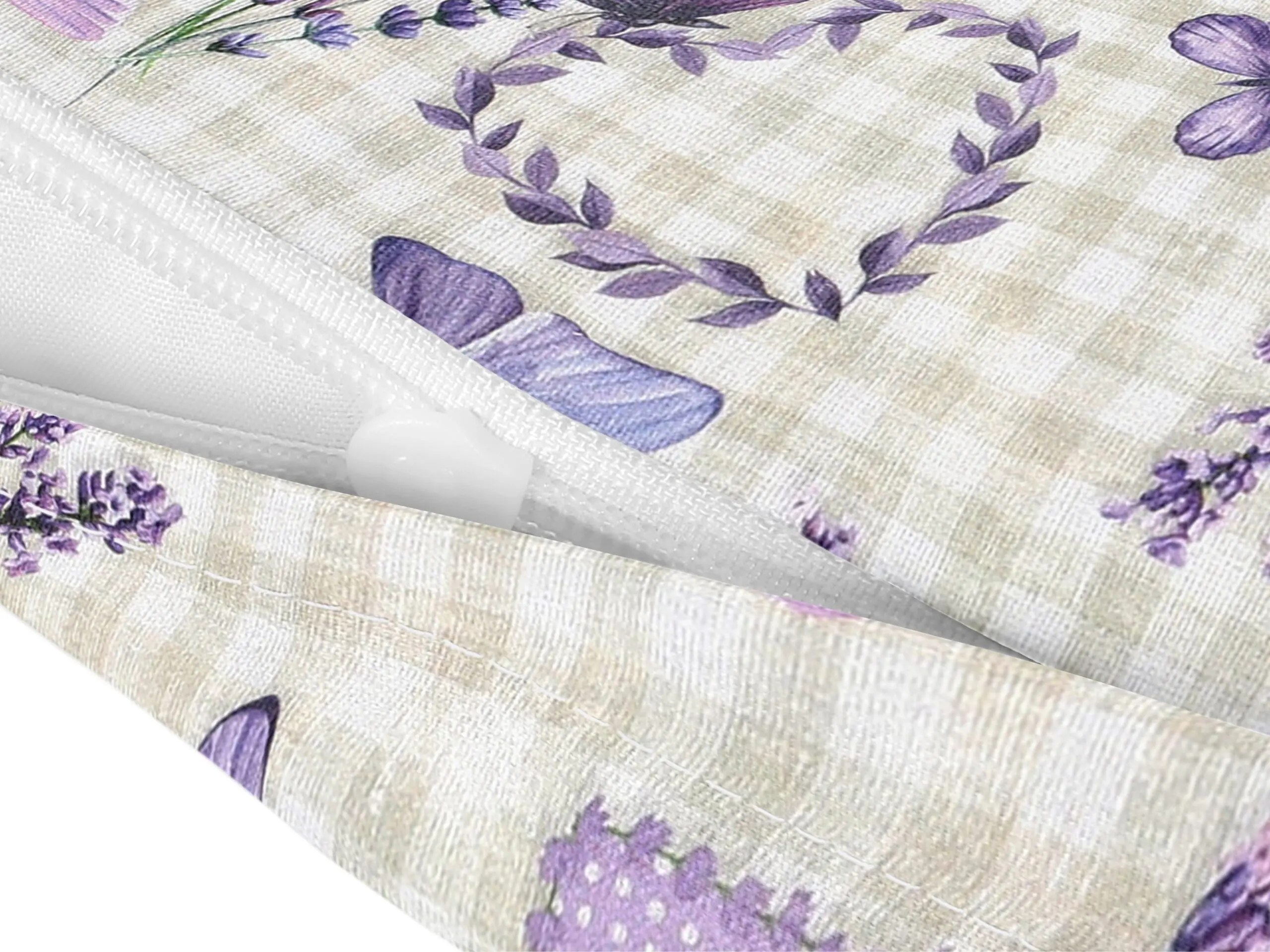 Povlak na polštář Loneta levandule, srdíčka, motýlci značky Škodák