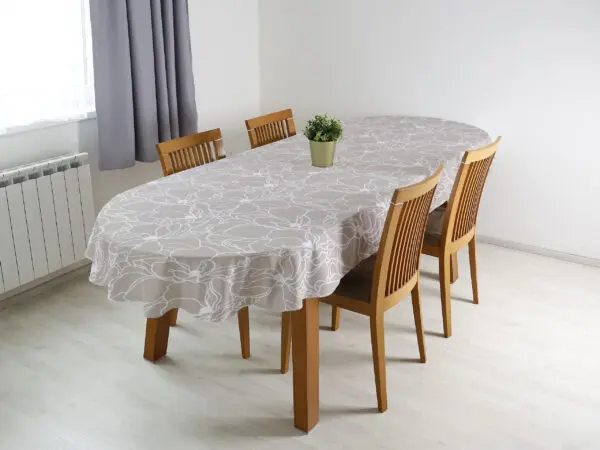 Oválný ubrus bavlněný bílé květy na béžové značky Škodák