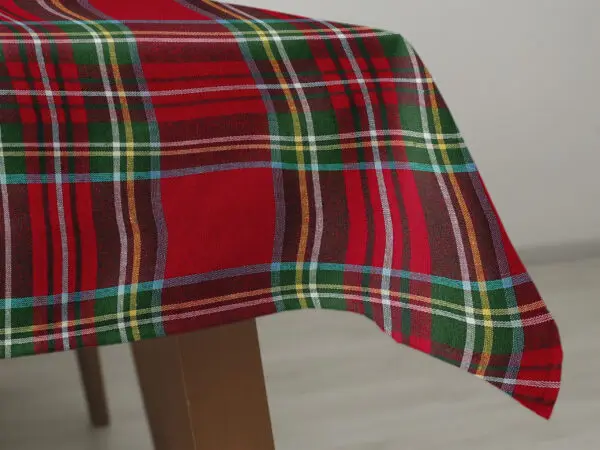 hranatý ubrus Loneta velké káro červeno-zelené značky Škodák