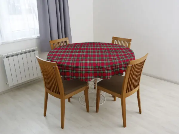 Kulatý ubrus Loneta velké káro červeno-zelené značky Škodák