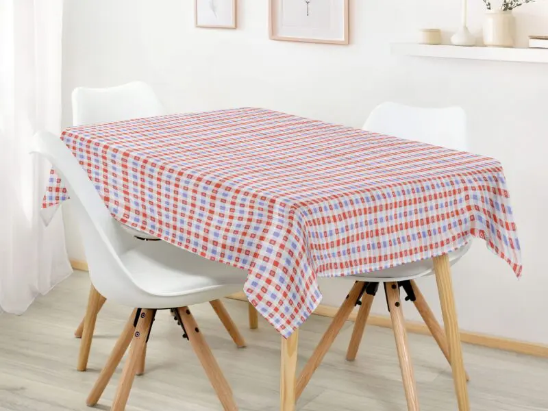 Hranatý ubrus Loneta modré a červené kostky se srdíčky značky Škodák