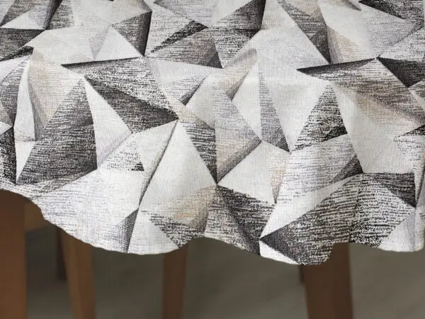 Oválný ubrus Loneta šedočerné geometrické tvary značky Škodák