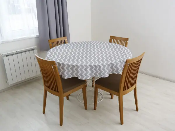 Kulatý ubrus Loneta cikcak na šedé značky Škodák