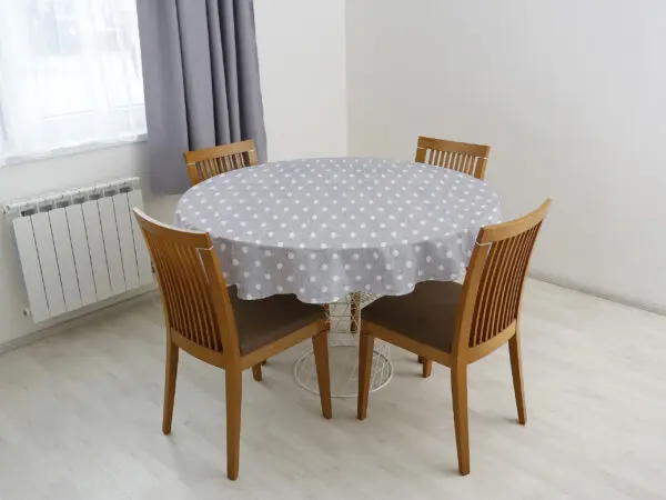 Kulatý ubrus Loneta puntíky na šedé značky Škodák