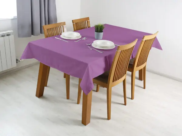 hranatý ubrus Loneta levandulový značky Škodák