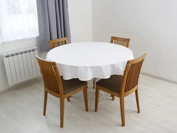 Kulatý ubrus Loneta bílý značky Škodák