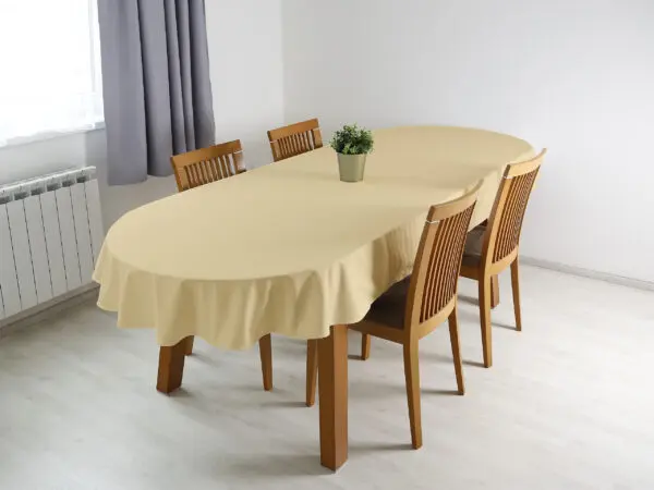 Oválný ubrus Loneta světle béžový značky Škodák