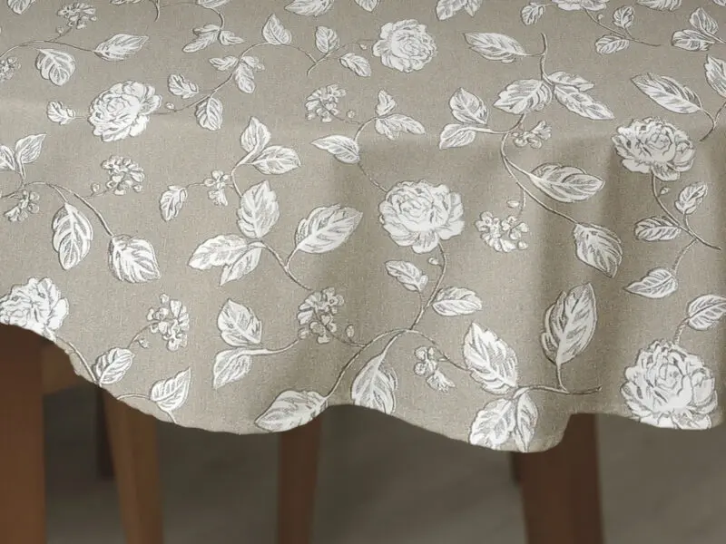 Oválný ubrus Loneta bílé růže na režné značky Škodák