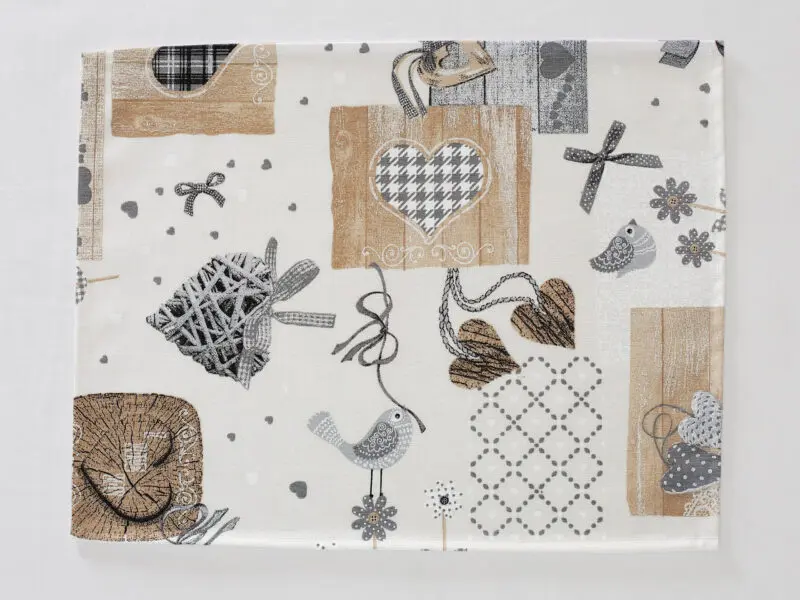 Prostírání Loneta béžová srdíčka patchwork značky Škodák