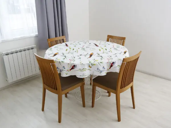 Kulatý bavlněný ubrus život v přírodě značky Škodák