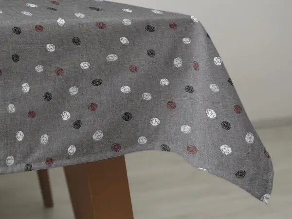 Hranatý bavlněný ubrus barevné puntíky na šedé značky Škodák