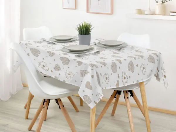 Hranatý ubrus Loneta proutěné srdce značky Škodák