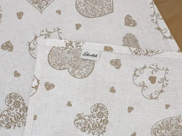 Běhoun Loneta proutěné srdce značky Škodák