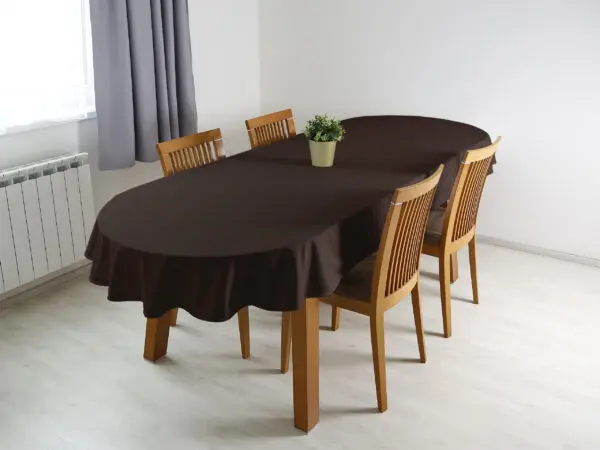 Oválný ubrus Loneta čokoládový značky Škodák