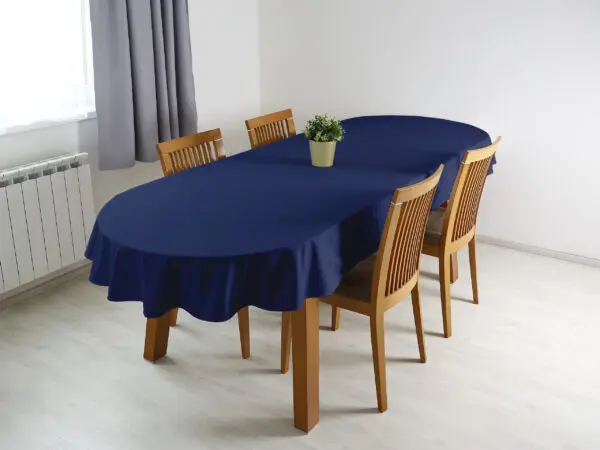 Oválný ubrus Loneta tmavě modrý značky Škodák