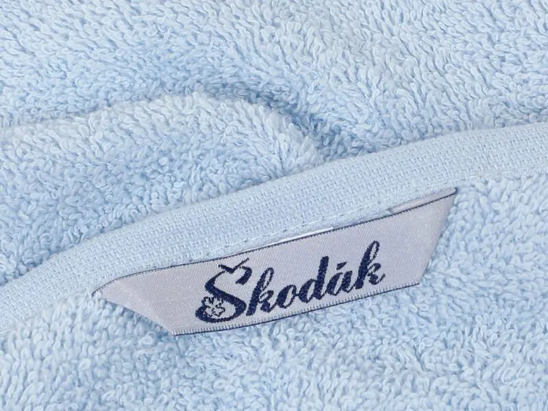 Dětské ručníky s motýlky světle modré do školky značky Škodák
