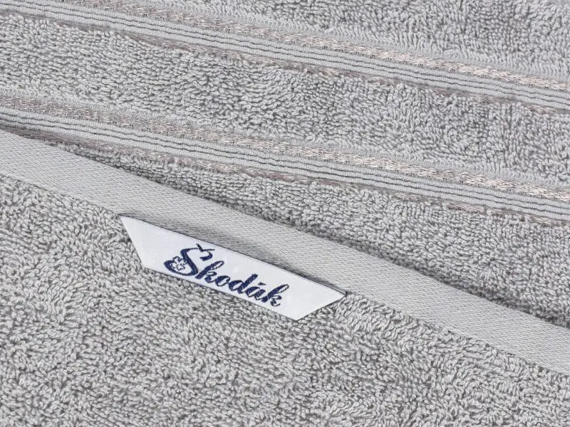Dětské ručníky NINA šedé do školky značky Škodák