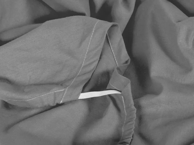 Froté napínací prostěradlo na lehátko tmavě šedé pro školky značky Škodák