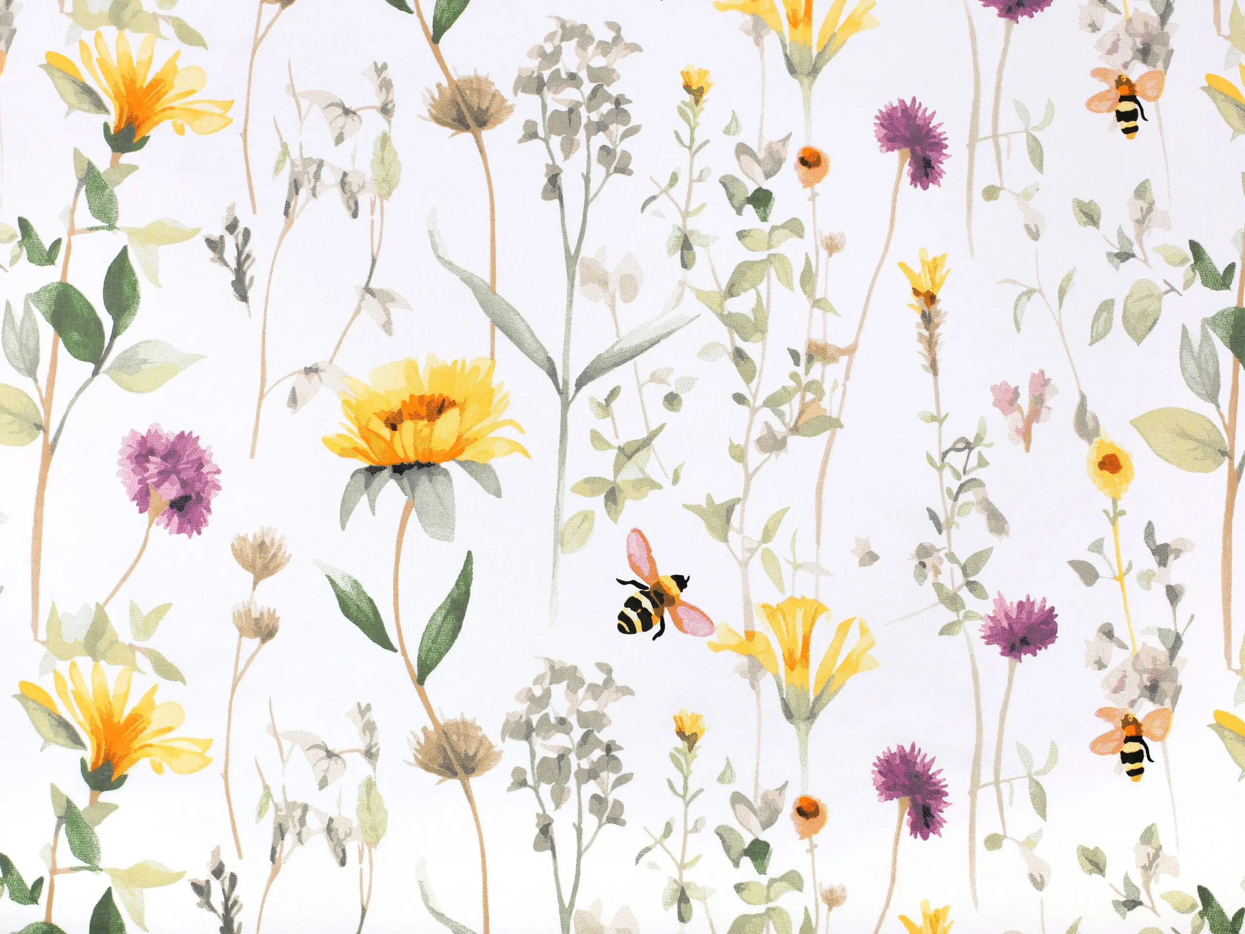 Bavlněná látka louka se čmelákem metráž značky Škodák