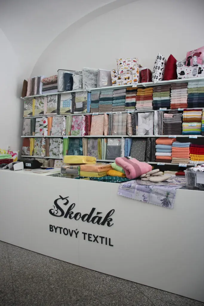 Kamenná prodejna Bytový Textil Škodák Znojmo.