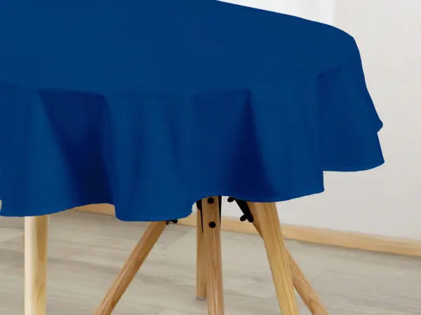 Oválný bavlněný ubrus královsky modrý značky Škodák