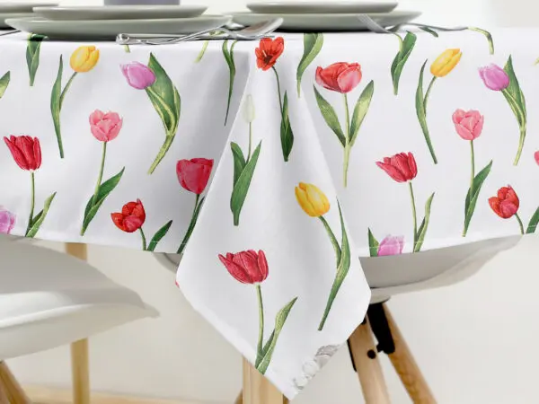 Hranatý bavlněný ubrus tulipány značky Škodák