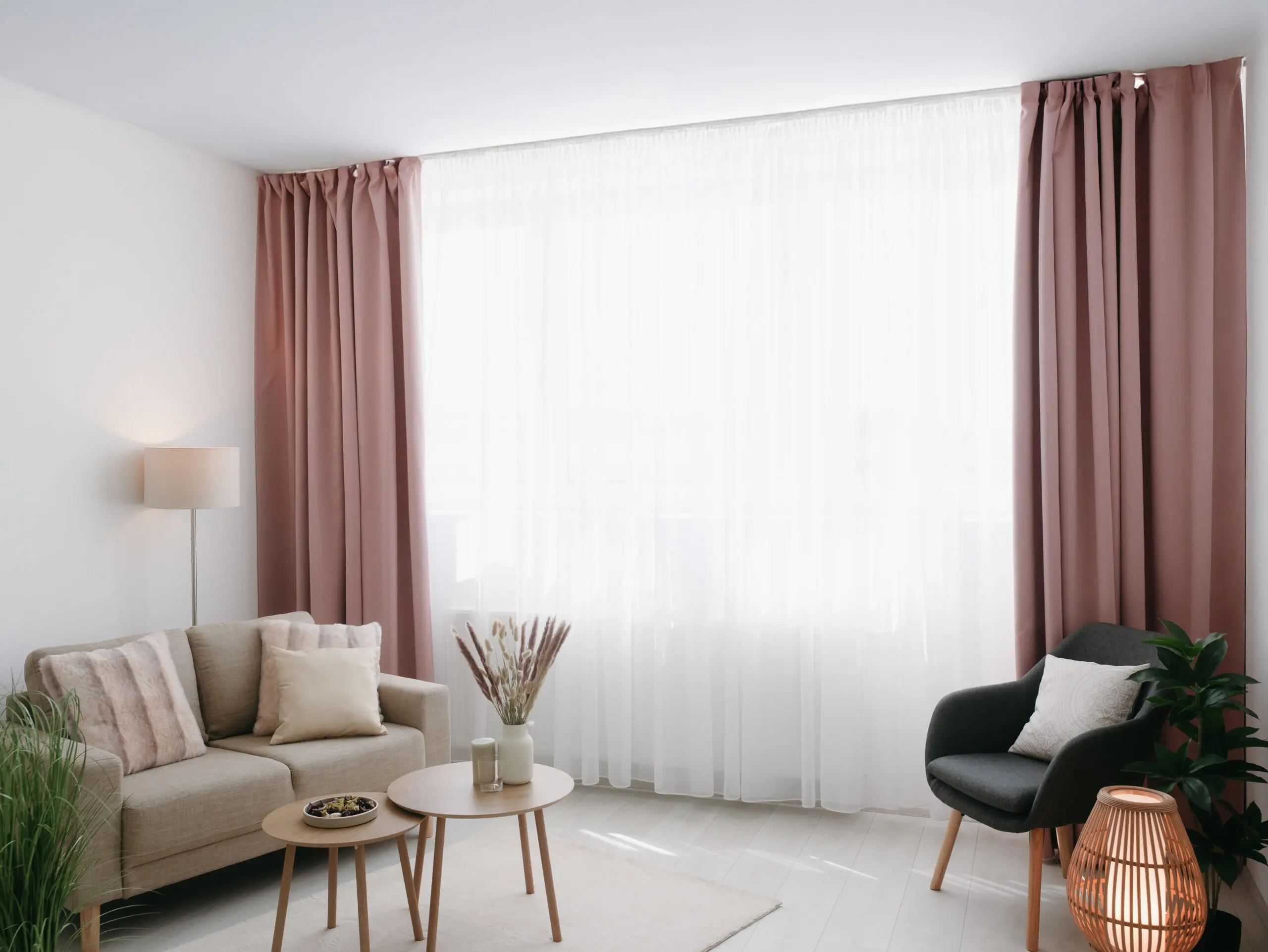 Zatemňovací závěs Blackout starorůžový značky Škodák.