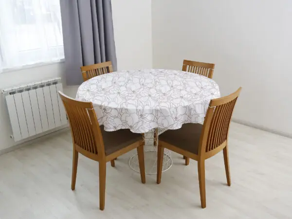 Kulatý ubrus bavlněný béžové květy na bílé značky Škodák