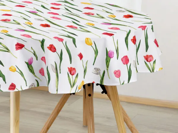 Oválný ubrus bavlněný tulipány značky Škodák