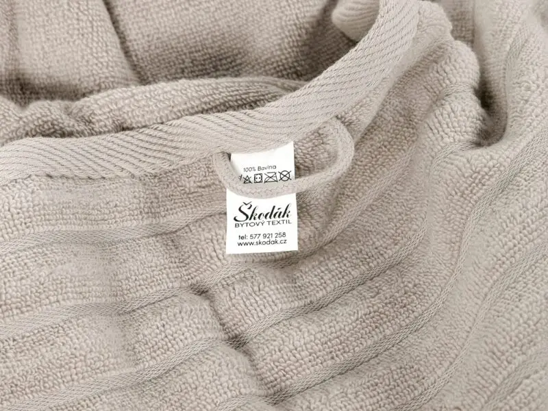 Froté ručník / osuška latté značky Škodák