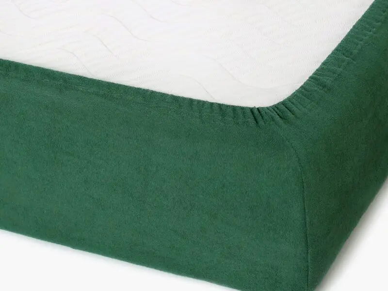 Froté prostěradlo s napínací gumou lahvově zelené značky Škodák