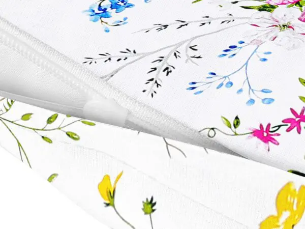 Bavlněný povlak na polštář malované luční kvítí značky Škodák